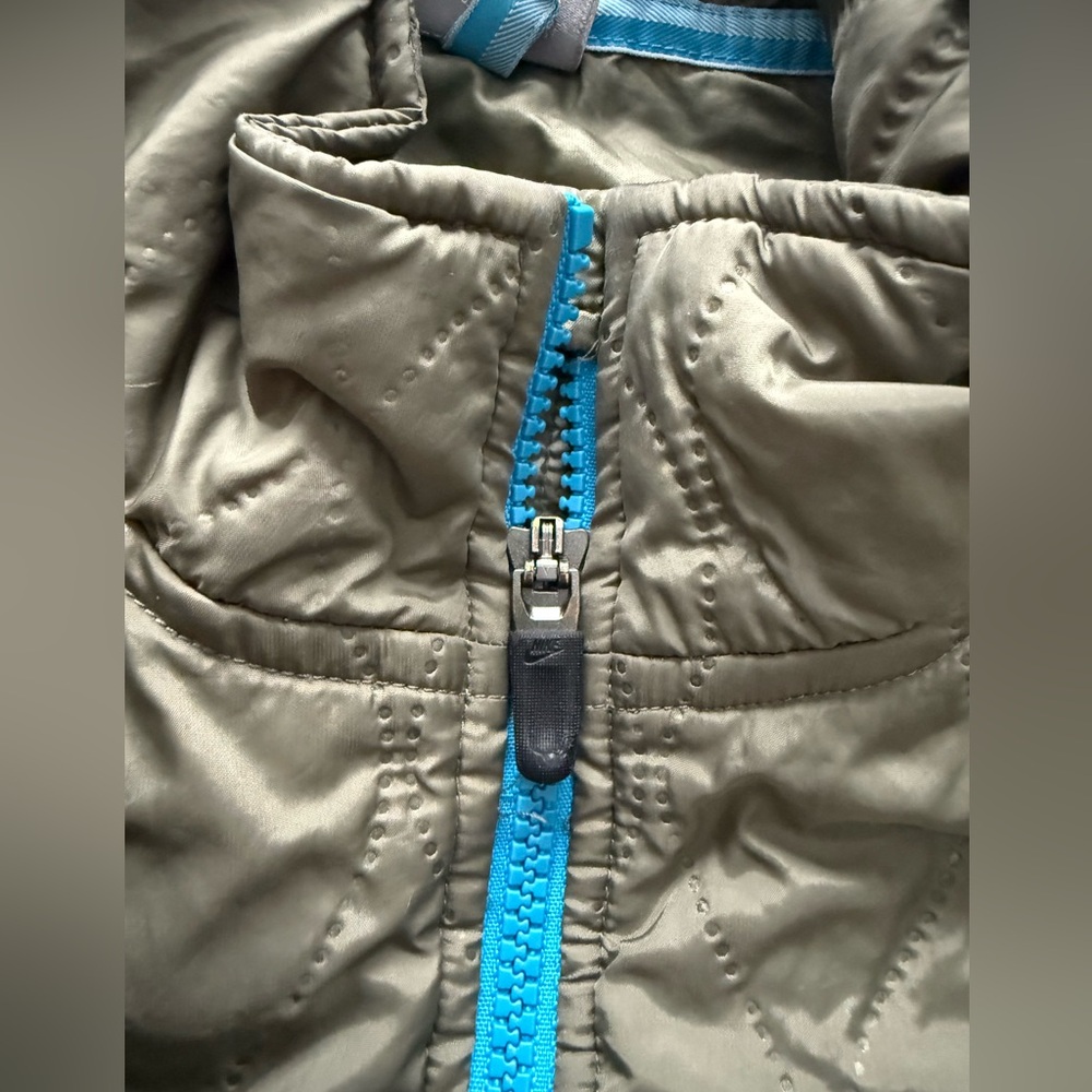 Women’s Vintage Nike Quilted Coat Jacket Size M 8-10 Green and Blue - Picture 4 of 11